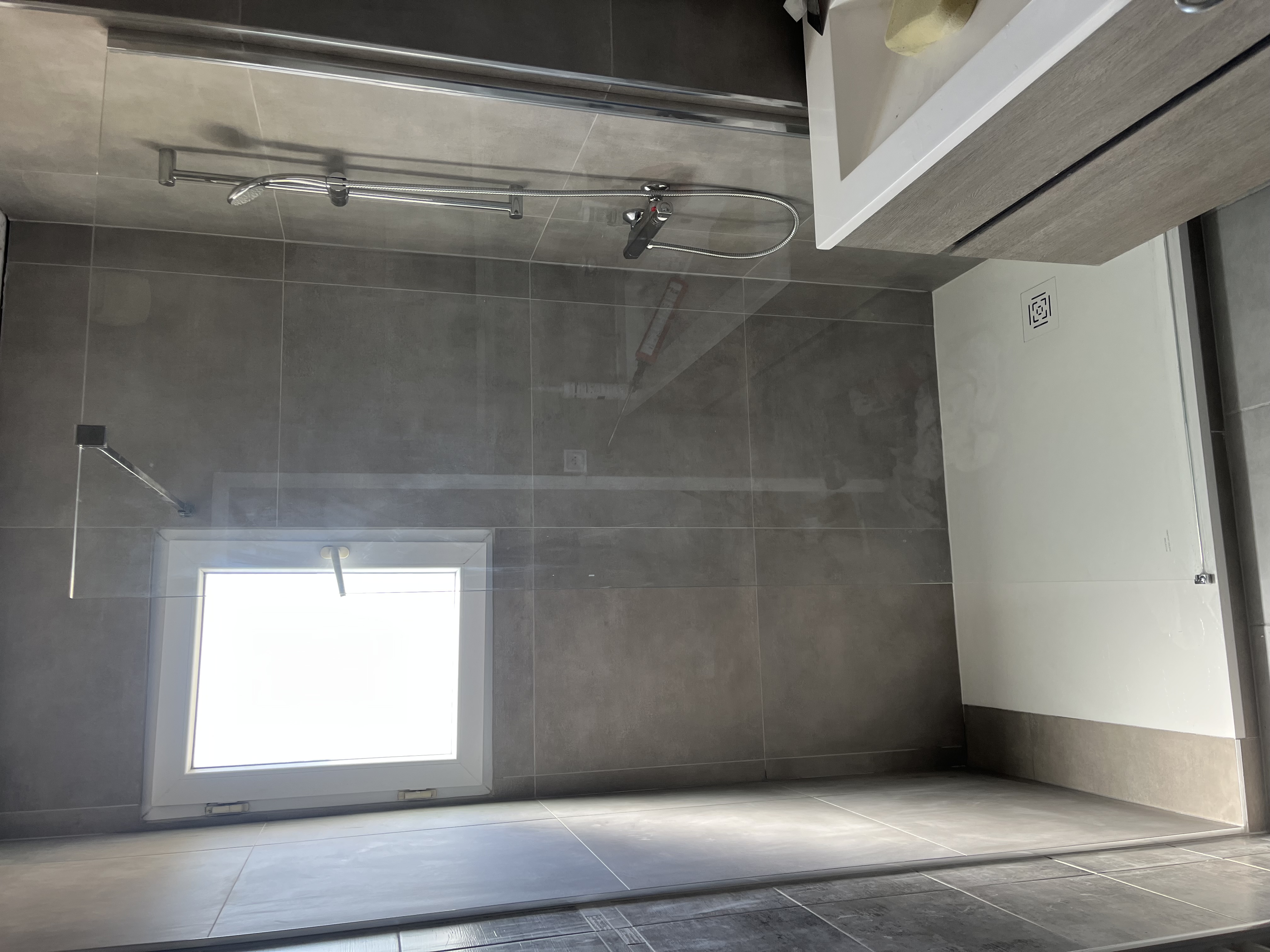 Détail de rénovation salle de bain